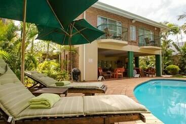 ベッドアンドブレックファースト Avalone Guest House