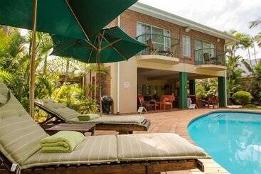ベッドアンドブレックファースト Avalone Guest House