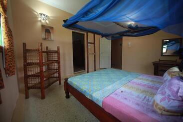 Bed and Breakfast Mwana House