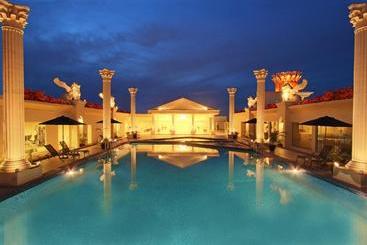 Harmoni One Convention Hotel And Service Apartments