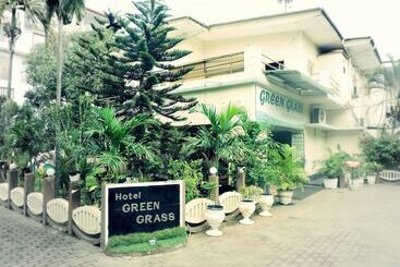 Green Grass Hotel & Restaurant