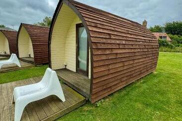 Hotel Rodway Hill Golf & Eco Pod