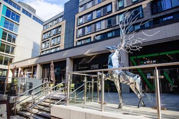 アパートホテル New Era Living   Students Only Studio Rooms