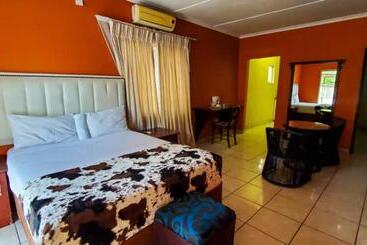 Pension (Hôtel basse catégorie) Luxury Wild Inn Guesthouse