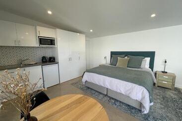 بنسيون Port Fairy Bnb   The Green Suite