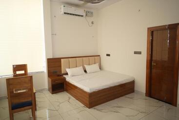 Resort Parwati Pushp Vatika