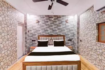 Hotel Oyo Sparrow Resort