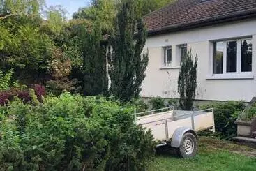 Majatalo Chez Blandine   Jolie Chambre Et Mezzanine Aménagée Proche Utt Infrastructures Sportives