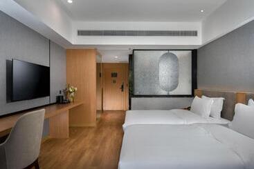 Hotel Country Inn & Suite By Radisson, Xichang Qionghai Wetland Park