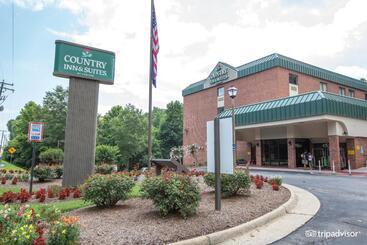 Hotelli Country Inn & Suites
