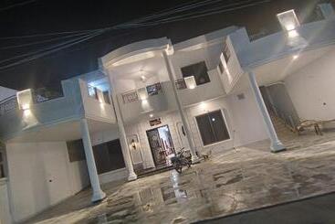 هتل Roomi Rezidor Multan