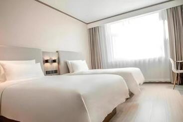 Hanting Hotel Changzhi Xiangyuan Donghu Park