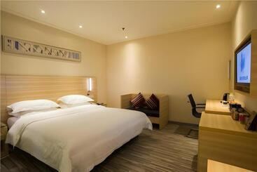 בית מלון כפרי City Comfort Inn Changsha West Station Lugu Meixi Lake East Branch