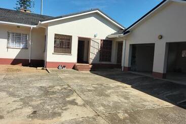 پانسیون Restwell Accommodation