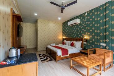 Sukham Raasa River Resort & Spa By Lawrence Hotels