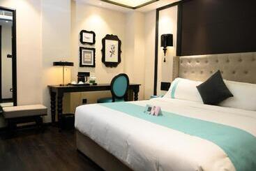 Xana Hotelle Hubei University