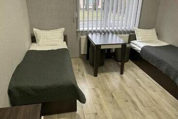 Hotel ні пуху, ні пера!