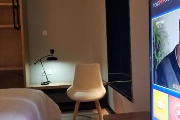 Отель Unijoy Cityinn Oct Loft Shenzhen有集城市客栈创意园店