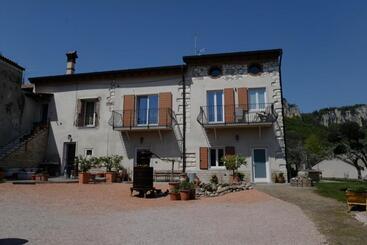 פנסיון Bnb La Corte