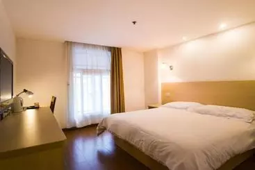 Motel Shenzhen Longgang Longcheng Square Metro Station