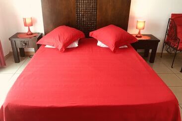 تختخواب و صبحانه Entre Deux Rêves