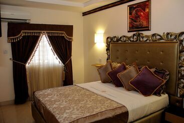 Otel Calabar Harbour Resort Spa