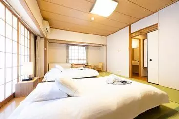 Phoenix Hotel By Hhg