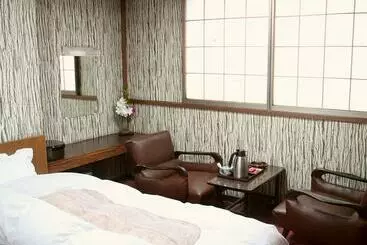 Ryokan Riverside Hotel Shoei