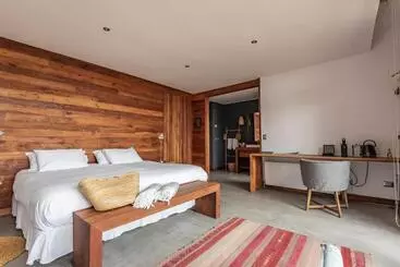 Hotel Alaia