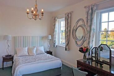 בית מלון כפרי Hook House