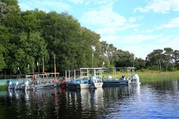 هتل Island Safari Lodge