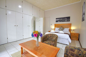 민박 Eagles Nest Guesthouse