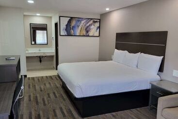 فندق على الطريق Travelodge By Wyndham Buena Park