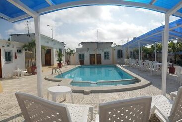 Hostal Palmeras Playa Milina