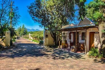 בית מלון כפרי De Leeuwenhof Estate