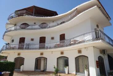 Hotel Arenella Beach Rooms