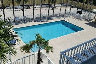 בית מלון כפרי Knight S Key Suites