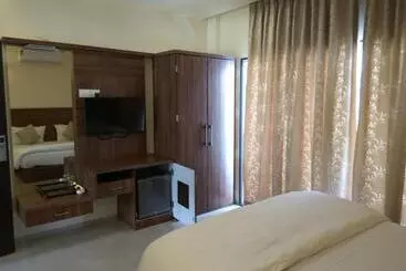 Otel Manasi Pride