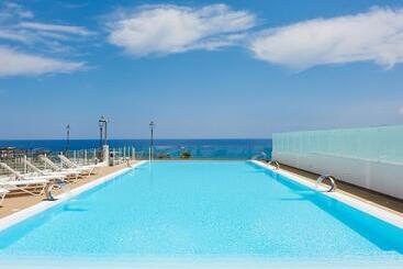 Marina Di Petrolo Hotel & Spa