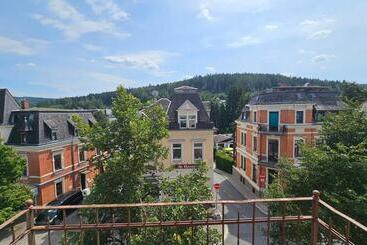 Bed and Breakfast Pension Weiße Rose, Parkplatz, Frühstück, Wlan, Zentral