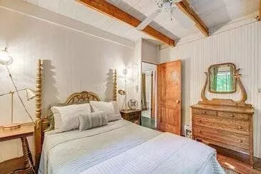 Mökkimajoitus ~ 1 Mi To Dtwn Grand Haven: Lake Michigan Cabin