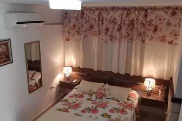ペンション Mara Hostal