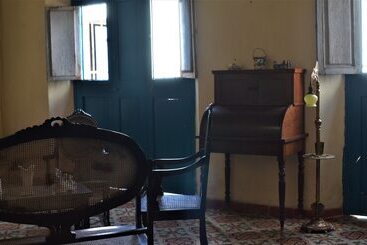 پانسیون Hostal Colonial Alelusa