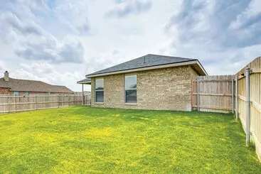 コテージ Urbana Cabana:  Modern Home 8 Mi To Texas Tech!