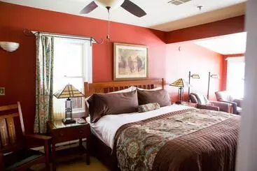 Bed and Breakfast Lake Pointe Inn