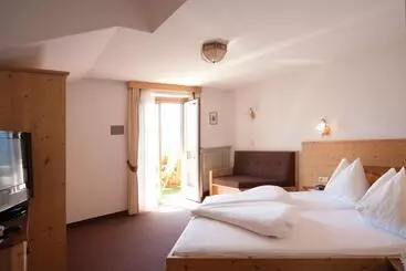 ホテル & Residence Rebhof