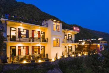 Albergue Zostel Dharamkot