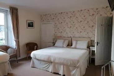 Broomfield House Bed And Breakfast