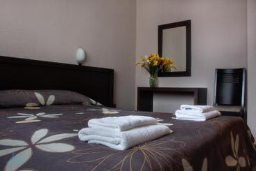 Отель Ostrova Holiday Village