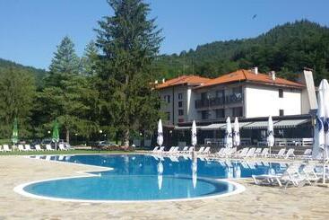 Hotel Ostrova Holiday Village